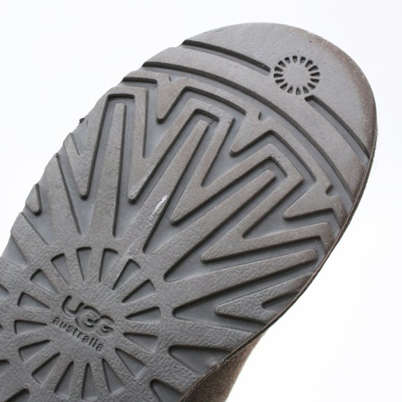 UGG Australia Ladies 8 Classic Short Brown Suede - Picture 10 of 12